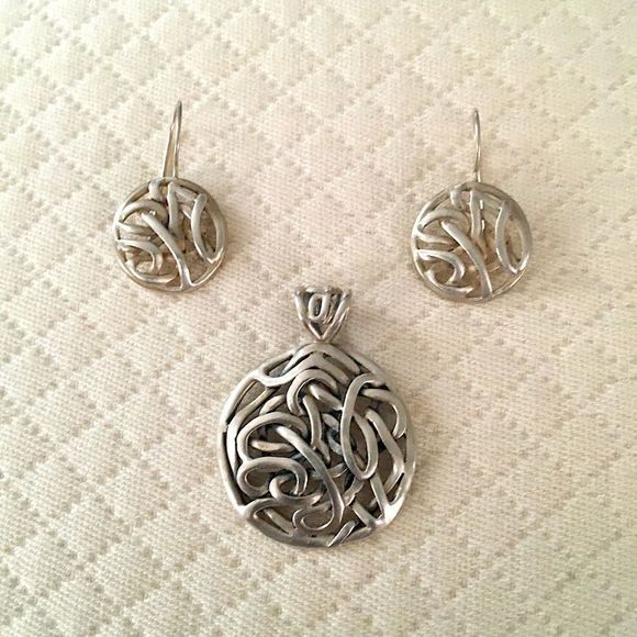 SILPADA Intertwined Circle Oxidized Sterling Silver Knot Pendant S1691 - Picture 2 of 12